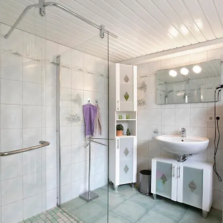 Bruhn * Φλένσμπουργκ